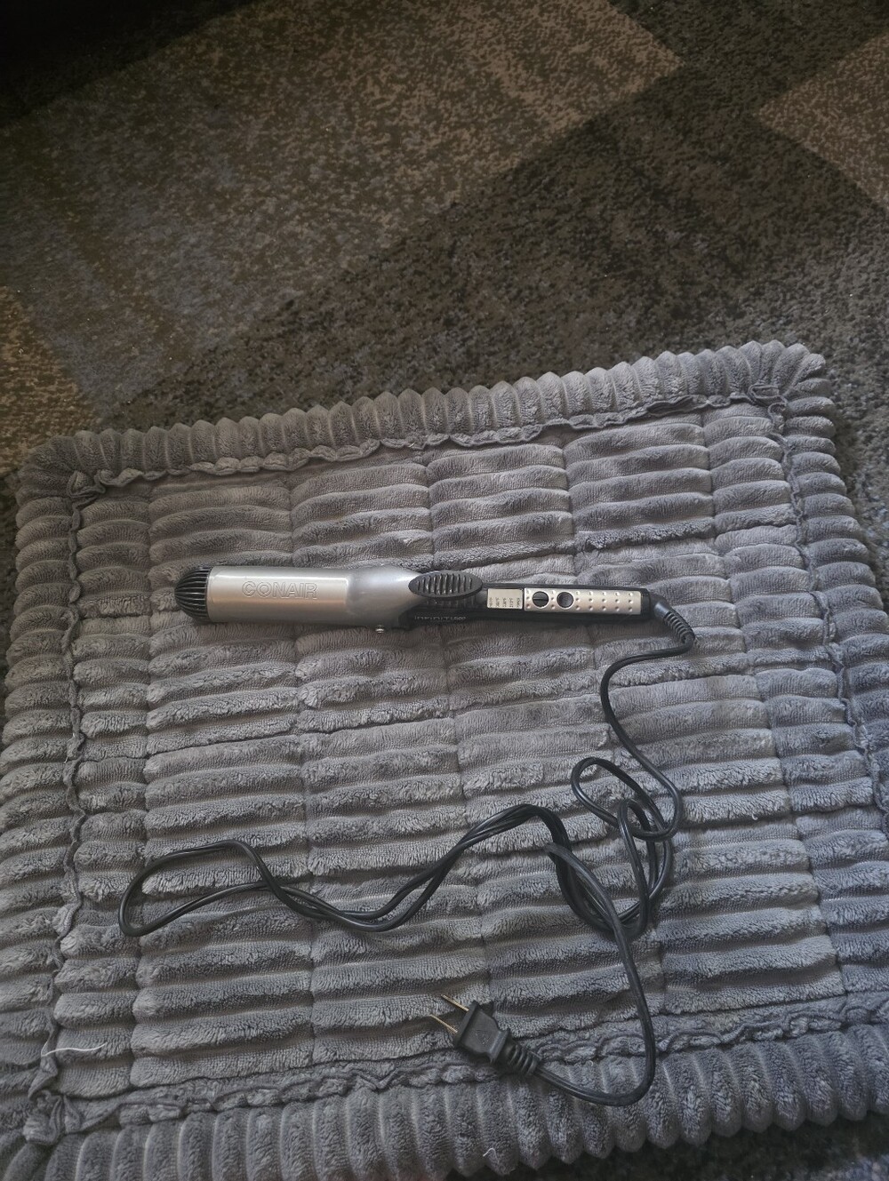 Conair Silver Rotating Hot Air Styler with Integrated Controls. EUC